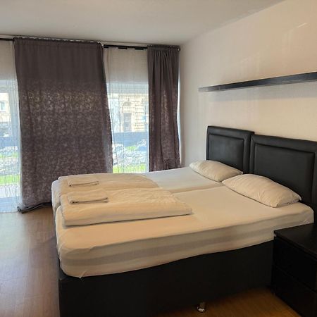 Hotel Garni Emir Köln Exteriör bild