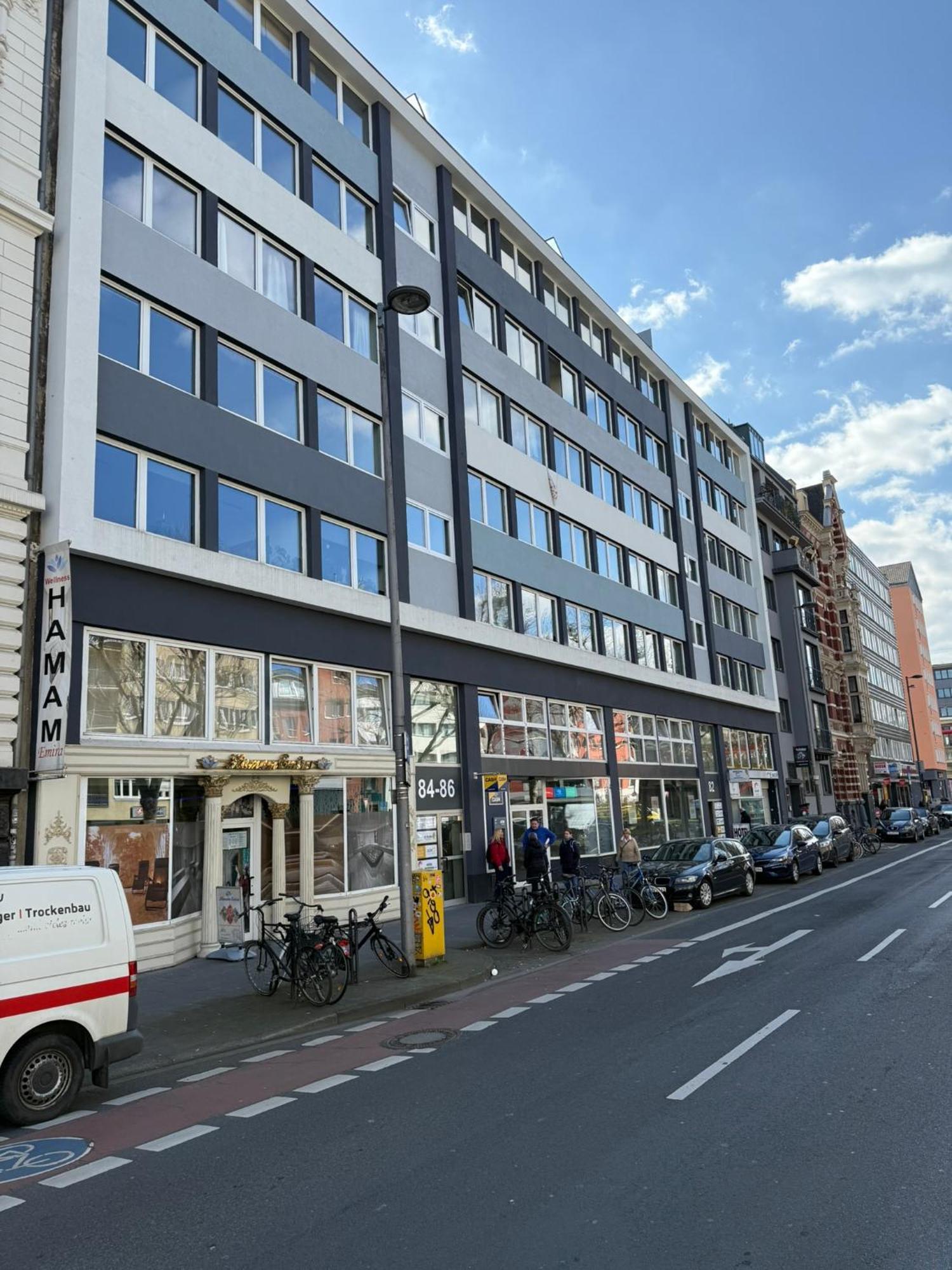 Hotel Garni Emir Köln Exteriör bild