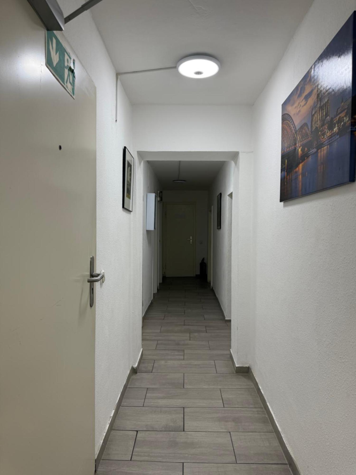 Hotel Garni Emir Köln Exteriör bild