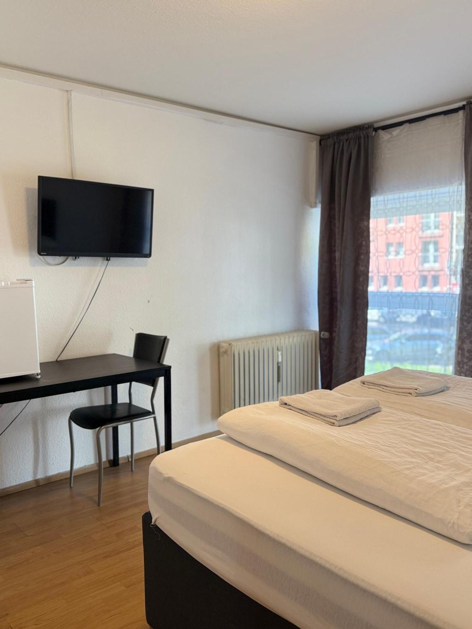 Hotel Garni Emir Köln Exteriör bild