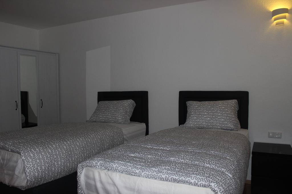 Hotel Garni Emir Köln Rum bild