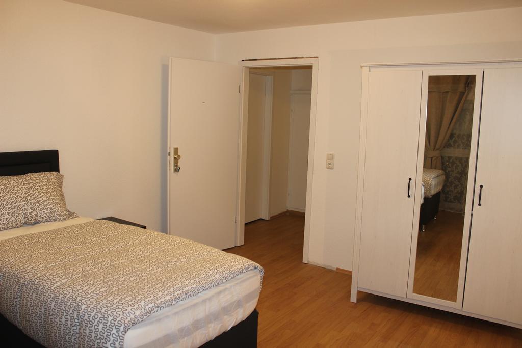 Hotel Garni Emir Köln Rum bild